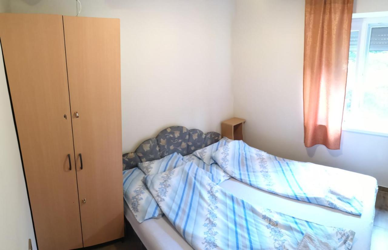 Babarczi Ueduelohaz Apartment Kiskunmajsa Ngoại thất bức ảnh