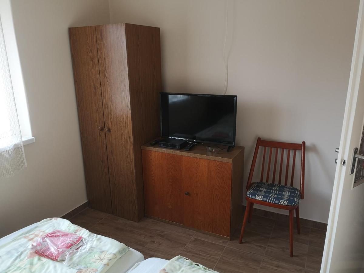 Babarczi Ueduelohaz Apartment Kiskunmajsa Ngoại thất bức ảnh