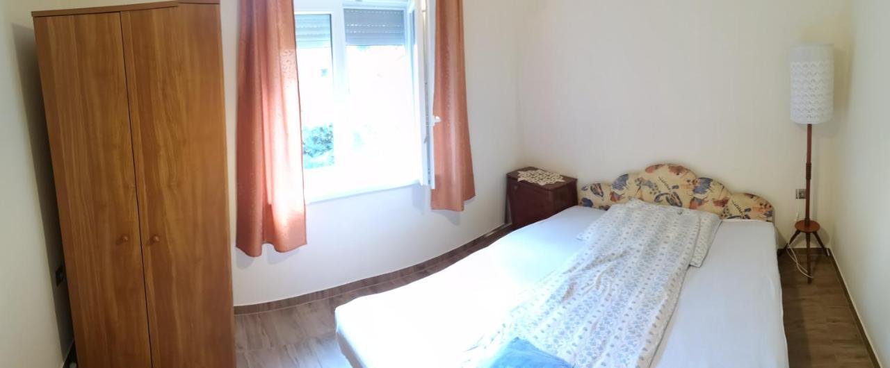 Babarczi Ueduelohaz Apartment Kiskunmajsa Ngoại thất bức ảnh